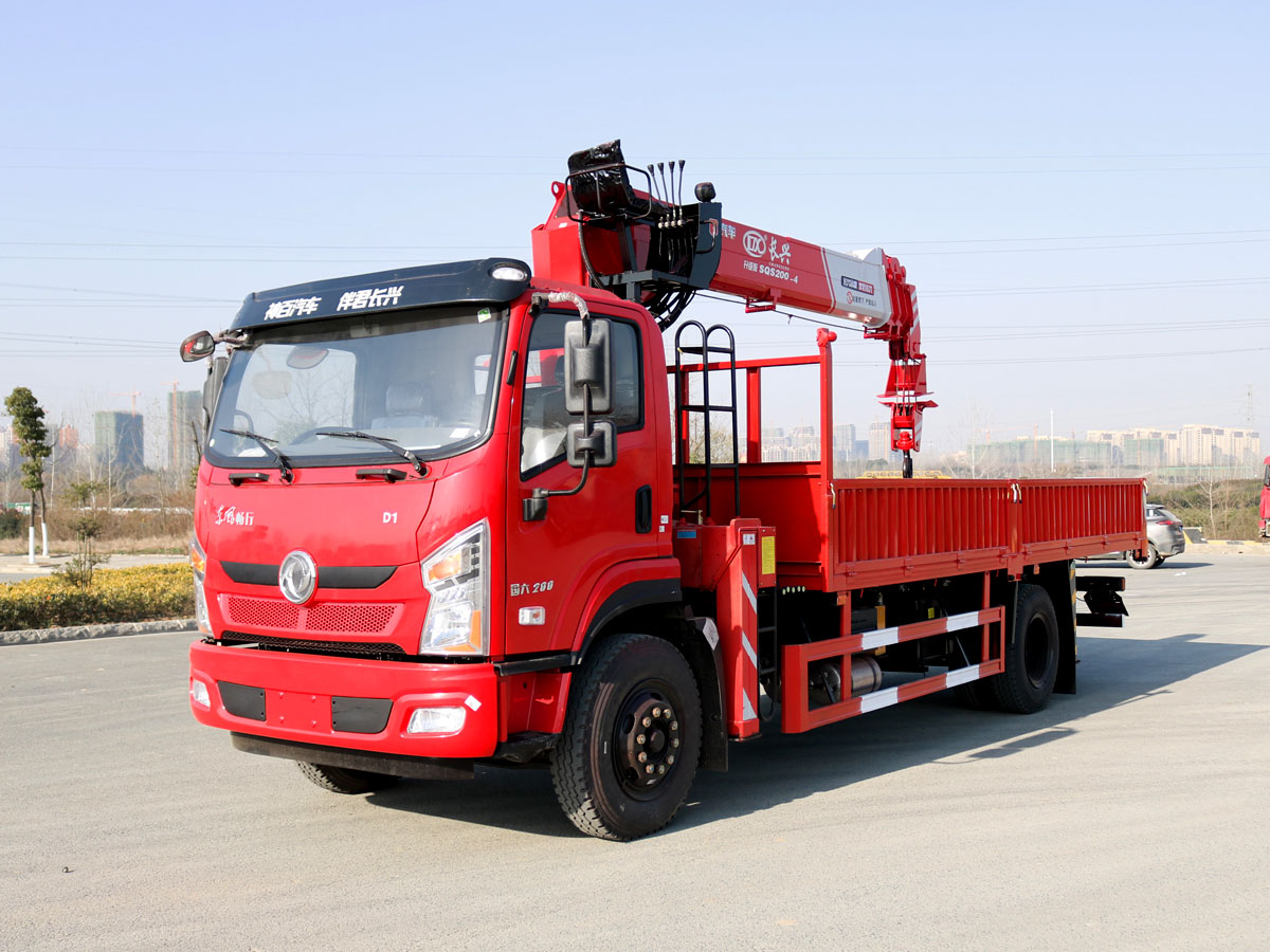 東風(fēng)暢行D1單排上裝長興8噸直臂式吊機(jī)