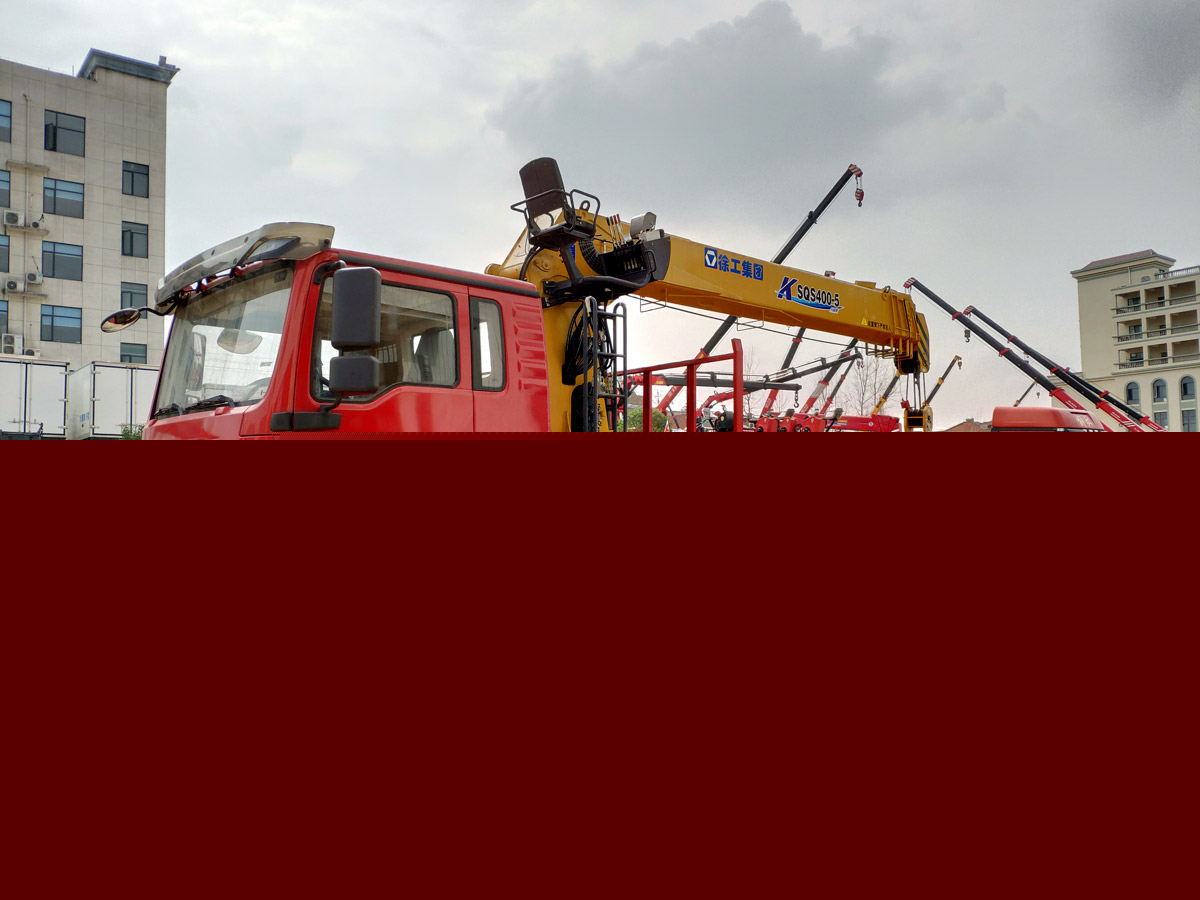 陜汽德龍新M3000駕駛室前四后八上裝徐工16噸直臂式吊機(jī)