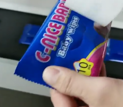 全自動包裝機包裝酒精作業現場